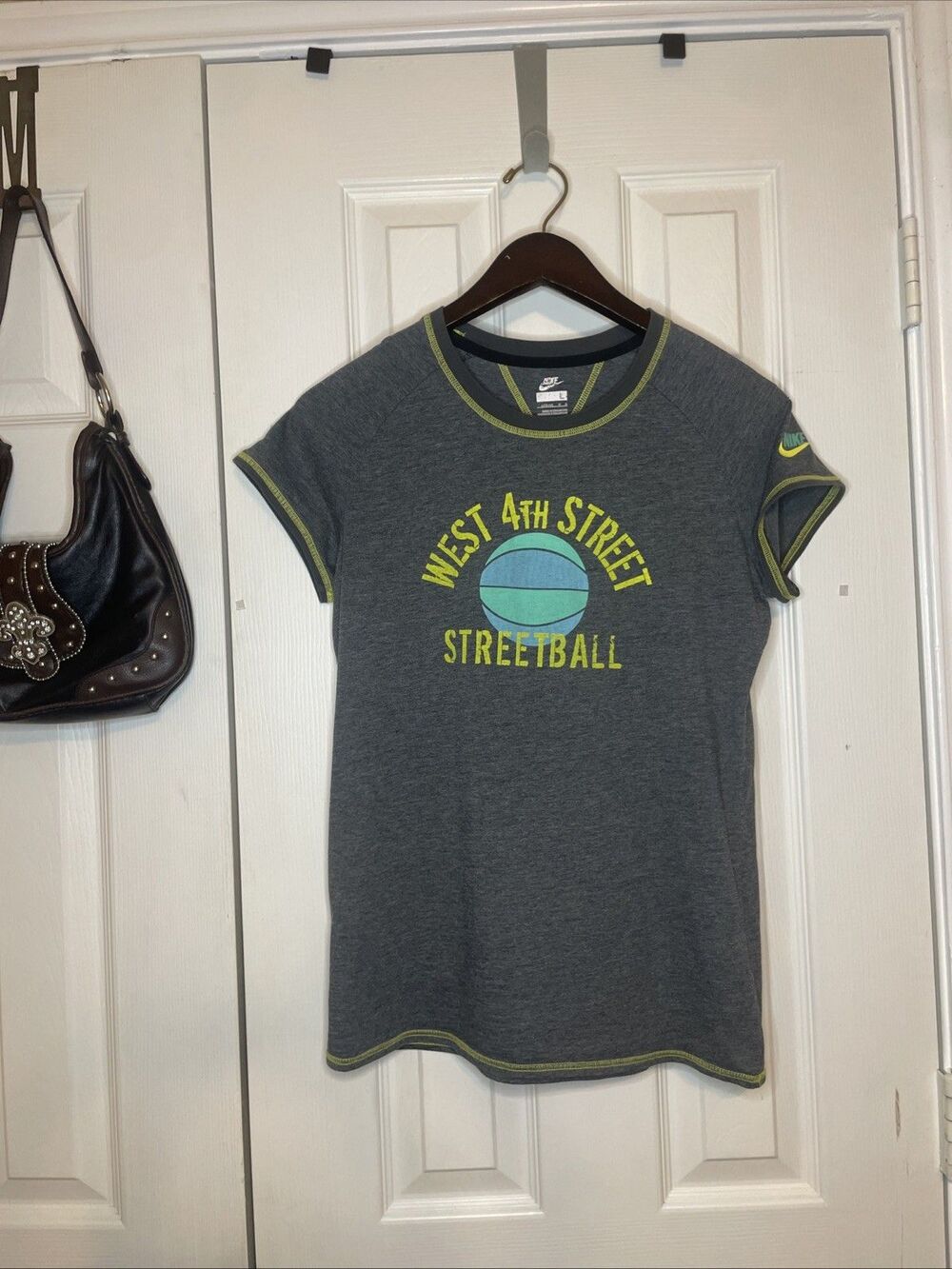Vintage 2000s L Nike Gray “West 4th Street Streetball” Tee Y2K Athletic T-Shirt - Picture 1 of 10